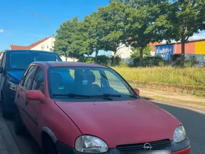 Gebraucht Opel Corsa 65 PS (47 kW) 1998 Rot Kleinwagen