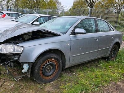 gebraucht Audi A4 1,6 Benzin