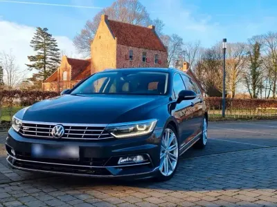 Gebraucht VW Passat 239 PS (175 kW) 2019 Grau Kombi