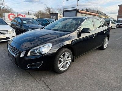 Gebraucht Volvo V60 Summum 179 PS (131 kW) 2011 Schwarz Kombi