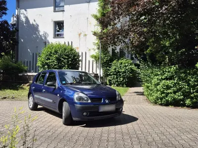 Gebraucht Renault Clio II 58 PS (42 kW) 2004 Blau Kleinwagen