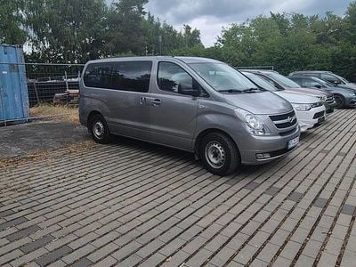Hyundai H-1