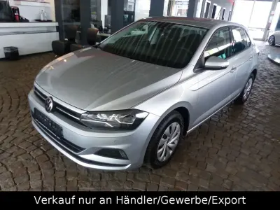 Gebraucht VW Polo Comfortline 95 PS (69 kW) 2021 Reflexsilber (metallic) Kleinwagen