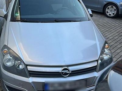 Gebraucht Opel Astra 2004 Silber Kleinwagen