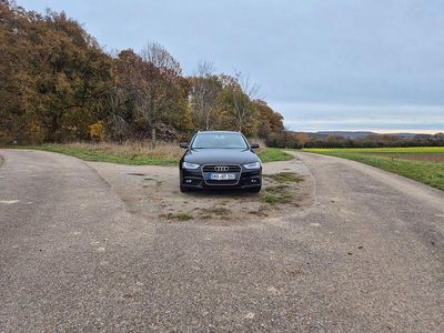 Schwarz Gebraucht 2013 Audi A4 Ambiente Kombi | 14.500 €