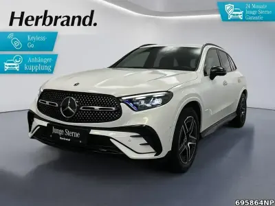 Używany Mercedes GLC300 AMG 269 KM (197 kW) 2025 Biały SUV