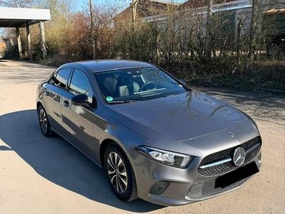 Usata Mercedes A180 Night 136 CV (100 kW) 2020 Grigio Berlina
