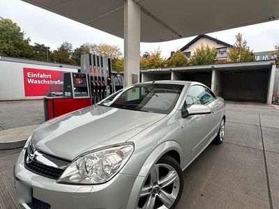 Gebraucht Opel Astra Cabriolet 140 PS (102 kW) 2008 Silber Cabrio