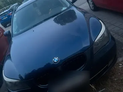 Gebraucht BMW 525 260 PS (191 kW) 2007 Blau Kombi