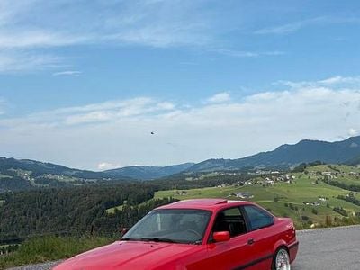 Gebraucht BMW 320 M Sport 150 PS (110 kW) 1996 Rot Coupé