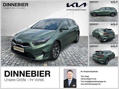 Gebraucht Kia Ceed Spirit 160 PS (117 kW) 2023 Grün (metallic) Kleinwagen