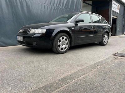 Gebraucht Audi A4 131 PS (96 kW) 2004 Schwarz Kombi