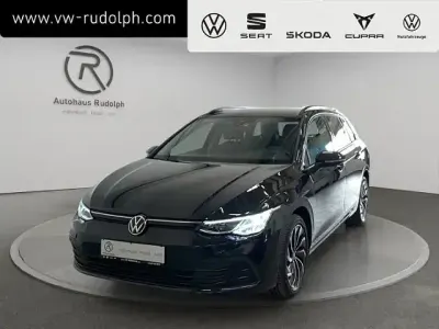 Gebraucht VW Golf VIII Life 116 PS (85 kW) 2022 Deep black Kombi