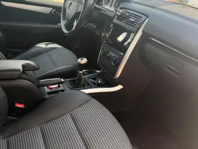 Gebraucht Mercedes B180 109 PS (80 kW) 2008 Schwarz Van / Kleinbus