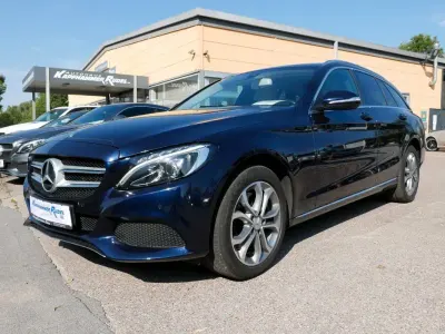 Gebraucht Mercedes C250 204 PS (150 kW) 2015 Blau Kombi