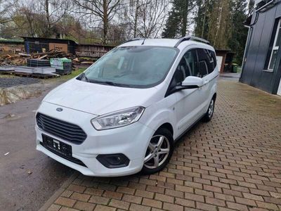 gebraucht Ford Tourneo Courier 1.5 TDCi Ambiente