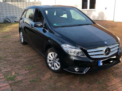 Mercedes B200