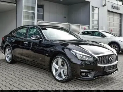 Gebraucht Infiniti Q70 Premium 170 PS (125 kW) 2015 Schwarz Limousine