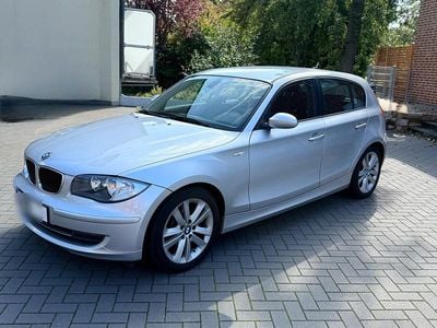 Silber Gebraucht 2007 BMW 118 Kleinwagen | 2.900 € (Fairer Preis)