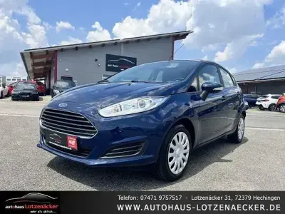 Gebraucht Ford Fiesta Trend 101 PS (74 kW) 2016 Blau Kleinwagen