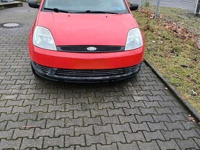 Rot Gebraucht 2005 Ford Fiesta Kleinwagen | 1.300 €