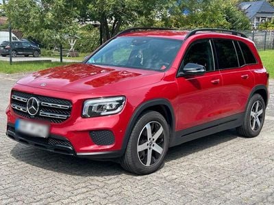 Mercedes GLB220