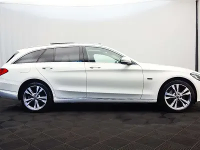Gebraucht Mercedes C300e 306 PS (225 kW) 2021 Weiß Limousine