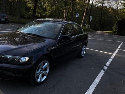 Usata BMW 318 Exclusive 143 CV (105 kW) 2004 Blu Berlina