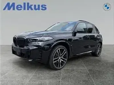 Neu BMW X5 352 PS (258 kW) 2026 Schwarz (saphirschwarz metallic) SUV