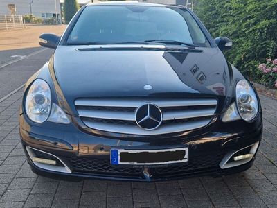 Mercedes R320