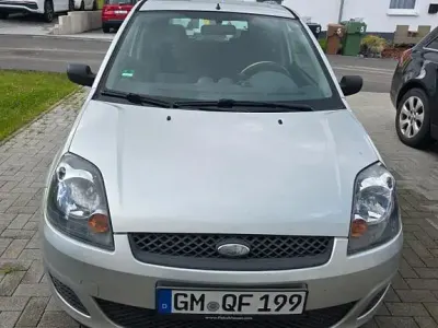 Gebraucht Ford Fiesta Style 69 PS (50 kW) 2007 Silber Kleinwagen