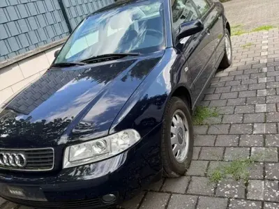 Gebraucht Audi A4 101 PS (74 kW) 1999 Blau Limousine