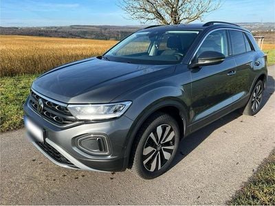Gebraucht VW T-Roc Move 150 PS (110 kW) 2023 Grau SUV