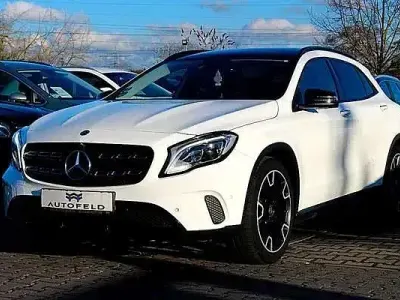 Używany Mercedes GLA180 Urban 122 KM (89 kW) 2019 Biały SUV