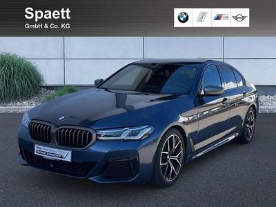 Gebraucht BMW M550 Performance 530 PS (389 kW) 2023 Arctic race blue Limousine