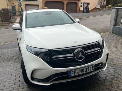 Weiß Gebraucht 2020 Mercedes EQC400 AMG line SUV | 35.999 € (Fairer Preis)