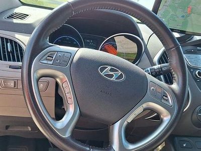 Gebraucht Hyundai ix35 Premium 184 PS (135 kW) 2012 Braun SUV