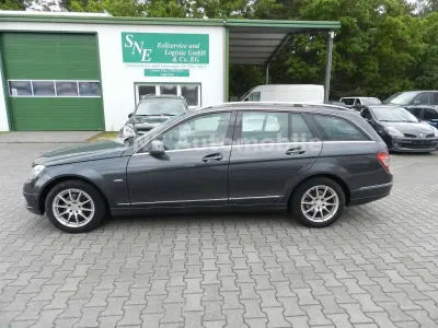 Gebraucht Mercedes C200 Avantgarde 136 PS (100 kW) 2009 Tenoritgrau Kombi