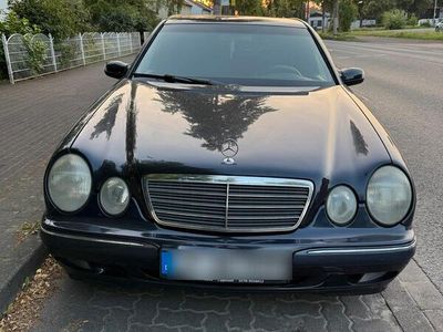 Mercedes E270
