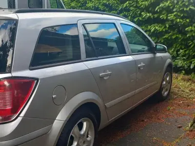Gebraucht Opel Astra 105 PS (77 kW) 2005 Silber Kombi