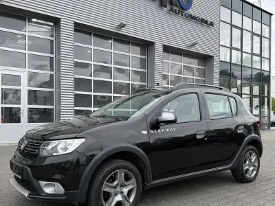 Gebraucht Dacia Sandero Stepway 90 PS (66 kW) 2019 Schwarz Limousine
