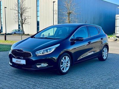 Gebraucht Kia Ceed Spirit 135 PS (99 kW) 2013 Schwarz Kleinwagen