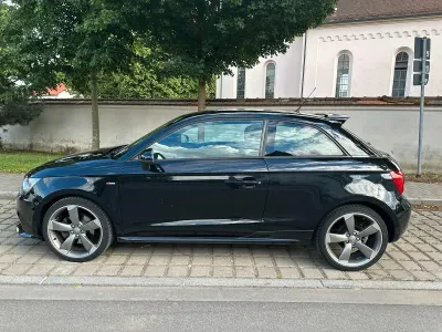 Gebraucht Audi A1 S-Line 122 PS (89 kW) 2012 Schwarz Kleinwagen