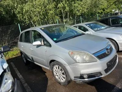 Gebraucht Opel Zafira Edition 150 PS (110 kW) 2005 Silber Van / Kleinbus
