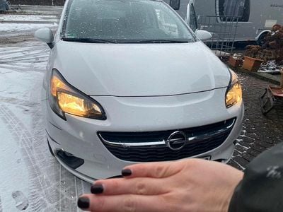 Weiß Gebraucht 2016 Opel Corsa drive Limousine | 7.900 € (Fairer Preis)