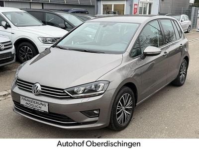 Braun Gebraucht 2016 VW Golf Sportsvan Allstar Van / Kleinbus | 12.670 € (Fairer Preis)