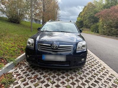 Blau Gebraucht 2006 Toyota Avensis Kombi | 2.900 € (Fairer Preis)