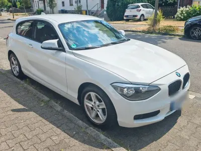 Gebraucht BMW 114 102 PS (75 kW) 2013 Weiß Kleinwagen