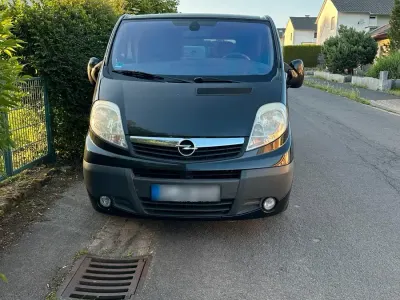 Gebraucht Opel Vivaro 145 PS (106 kW) 2008 Schwarz Van / Kleinbus
