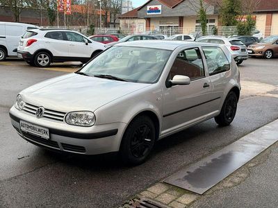Silber Gebraucht 2000 VW Golf IV Edition Limousine | 2.899 € (Etwas zu teuer)